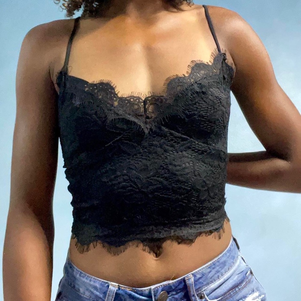 Black lace crop